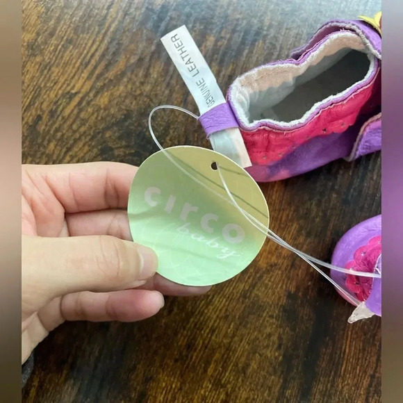 Circo Baby Soft Sole Leather Baby Girl Slip Shoes - Picture 6 of 7